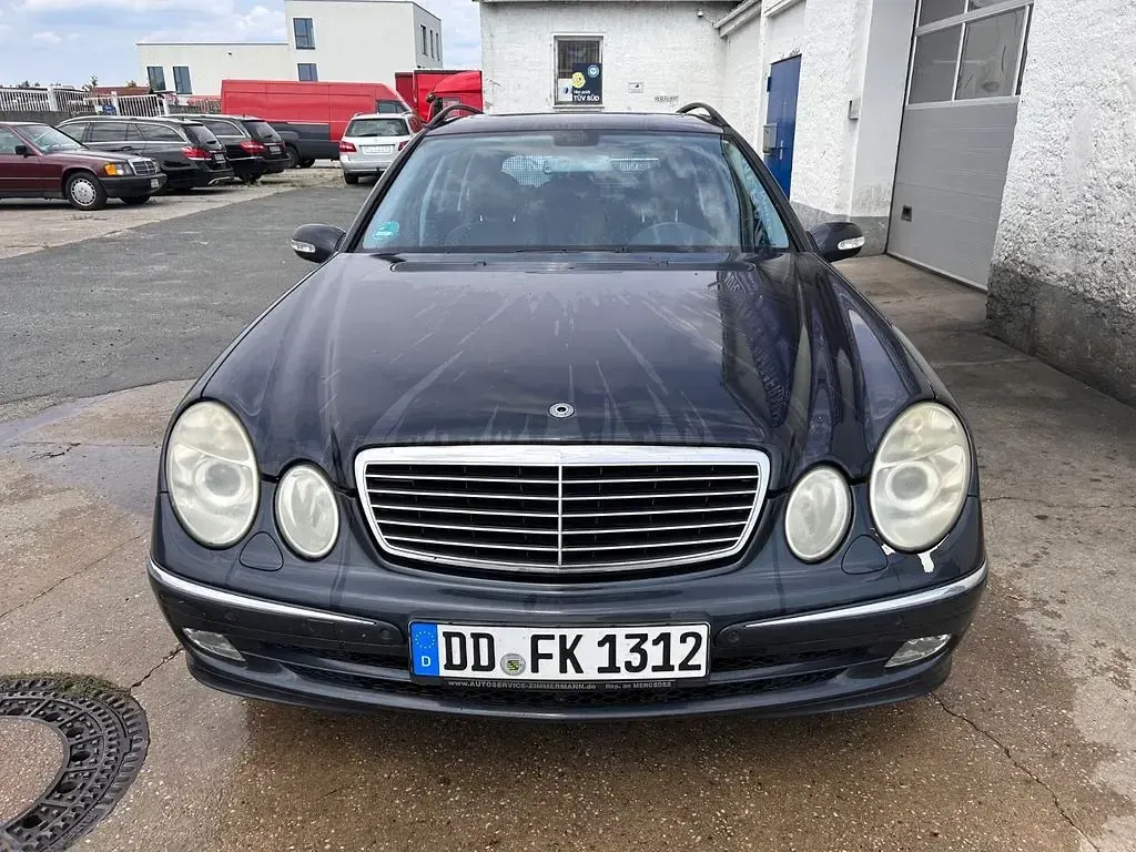 Gebraucht Mercedes E240 Avantgarde 177 PS (130 kW) 2004 Blau Limousine