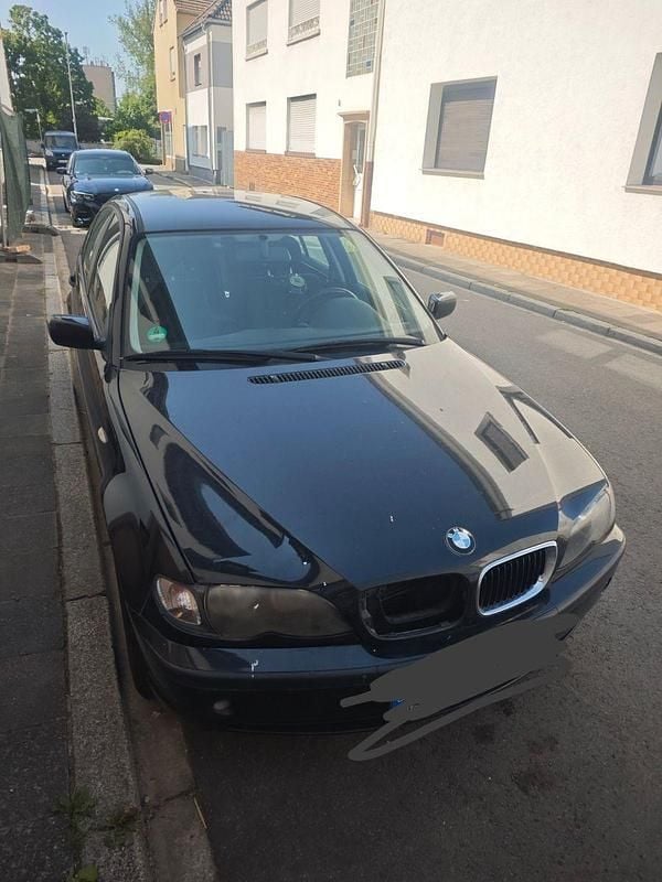 Schwarz Gebraucht 2002 BMW 316 Kombi | 1.000 € (Superpreis) - Bild 1/4