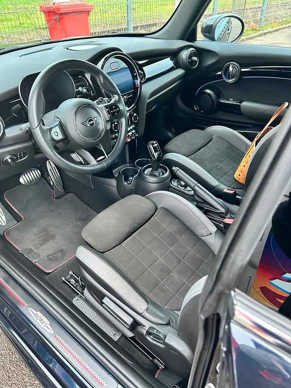 Gebraucht Mini John Cooper Works 231 PS (169 kW) 2021 Blau Kleinwagen