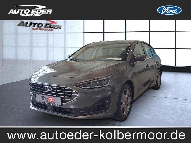 Magneticgrau (grau) Gebraucht 2023 Ford Focus Titanium Limousine | 24.490 € (Guter Preis) - Bild 1/4