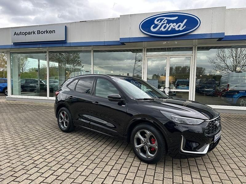Usado Ford Kuga ST-Line X 186 HP (136 kW) 2025 Preto SUV