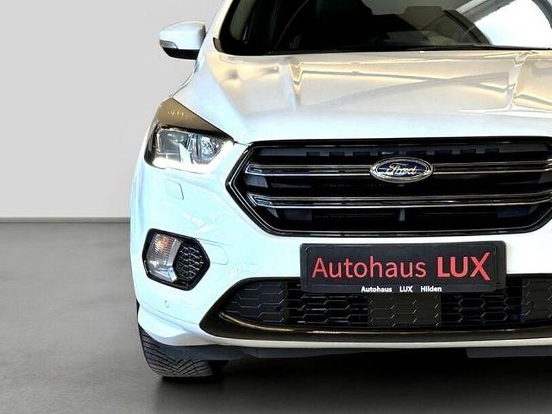 Gebraucht Ford Kuga ST-Line 150 PS (110 kW) 2019 Weiß SUV