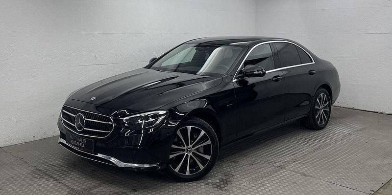 Schwarz Gebraucht 2020 Mercedes E300 Avantgarde Limousine | 34.400 € (Guter Preis) - Bild 1/4