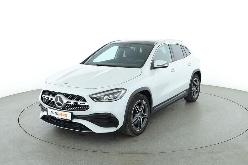 Weiß Gebraucht 2020 Mercedes GLA250 AMG line SUV | 32.370 € (Fairer Preis) - Bild 1/3