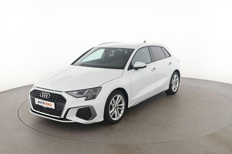 Weiß Gebraucht 2023 Audi A3 S-Line Limousine | 27.600 € (Fairer Preis) - Bild 1/3