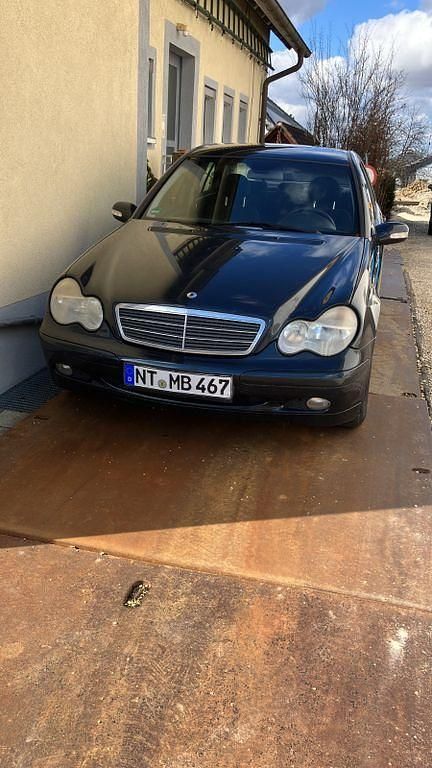 Gebraucht Mercedes C180 Classic 129 PS (94 kW) 2000 Blau Limousine