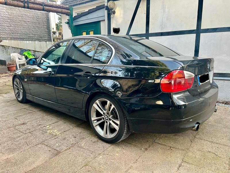 Schwarz Gebraucht 2008 BMW 335 Limousine | 8.300 € (Fairer Preis) - Bild 1/4