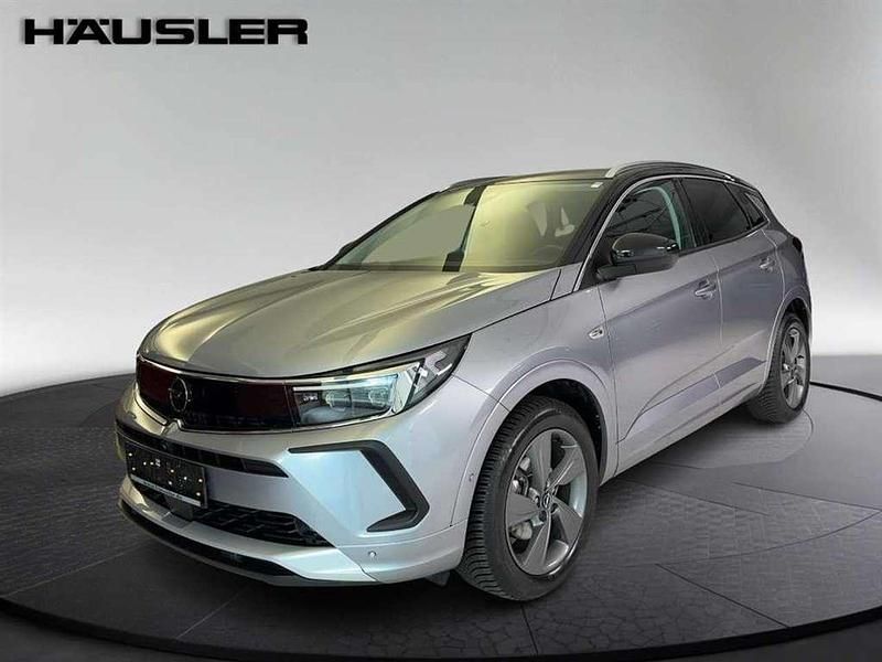 Quarz silber (metallic) Gebraucht 2022 Opel Grandland X Ultimate SUV | 21.890 € (Fairer Preis) - Bild 1/4