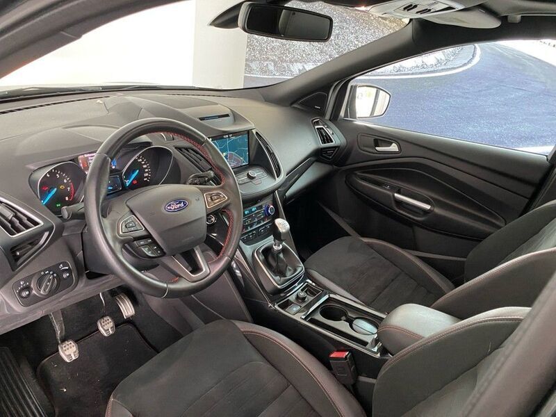 Gebraucht Ford Kuga ST-Line 150 PS (110 kW) 2018 Grün SUV