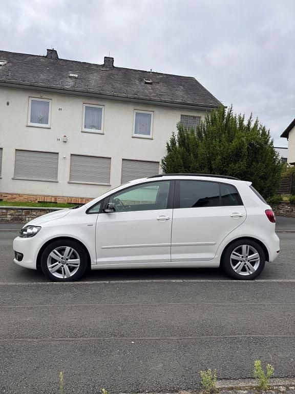 Weiß Gebraucht 2013 VW Golf Plus Match Van / Kleinbus | 4.700 € (Fairer Preis) - Bild 1/4