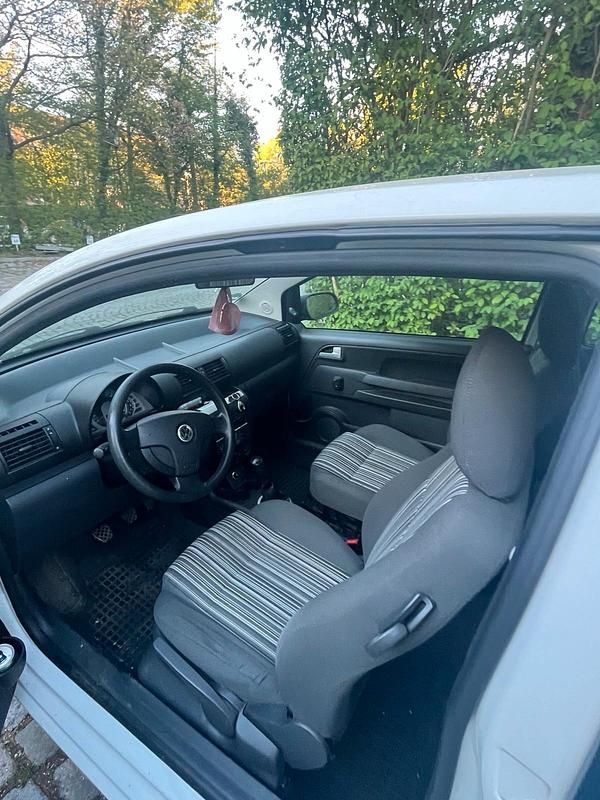 Usata VW Fox 54 CV (39 kW) 2007 Bianco Utilitaria