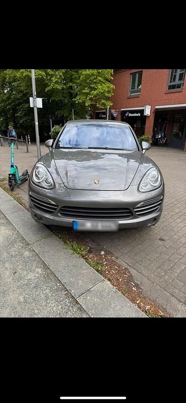 Grau Gebraucht 2010 Porsche Cayenne SUV | 14.300 € (Superpreis) - Bild 1/4
