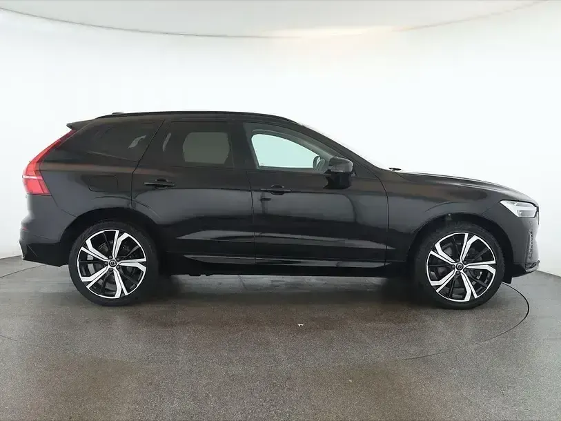 Gebraucht Volvo XC60 Plus 197 PS (144 kW) 2023 Onyx black SUV