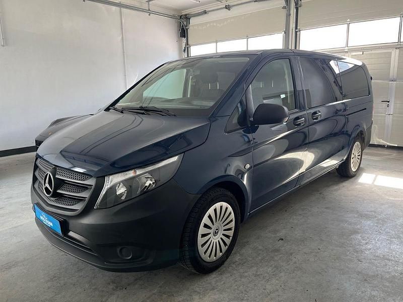 Stahlblau Gebraucht 2022 Mercedes Vito Van / Kleinbus | 27.490 € (Fairer Preis) - Bild 1/4