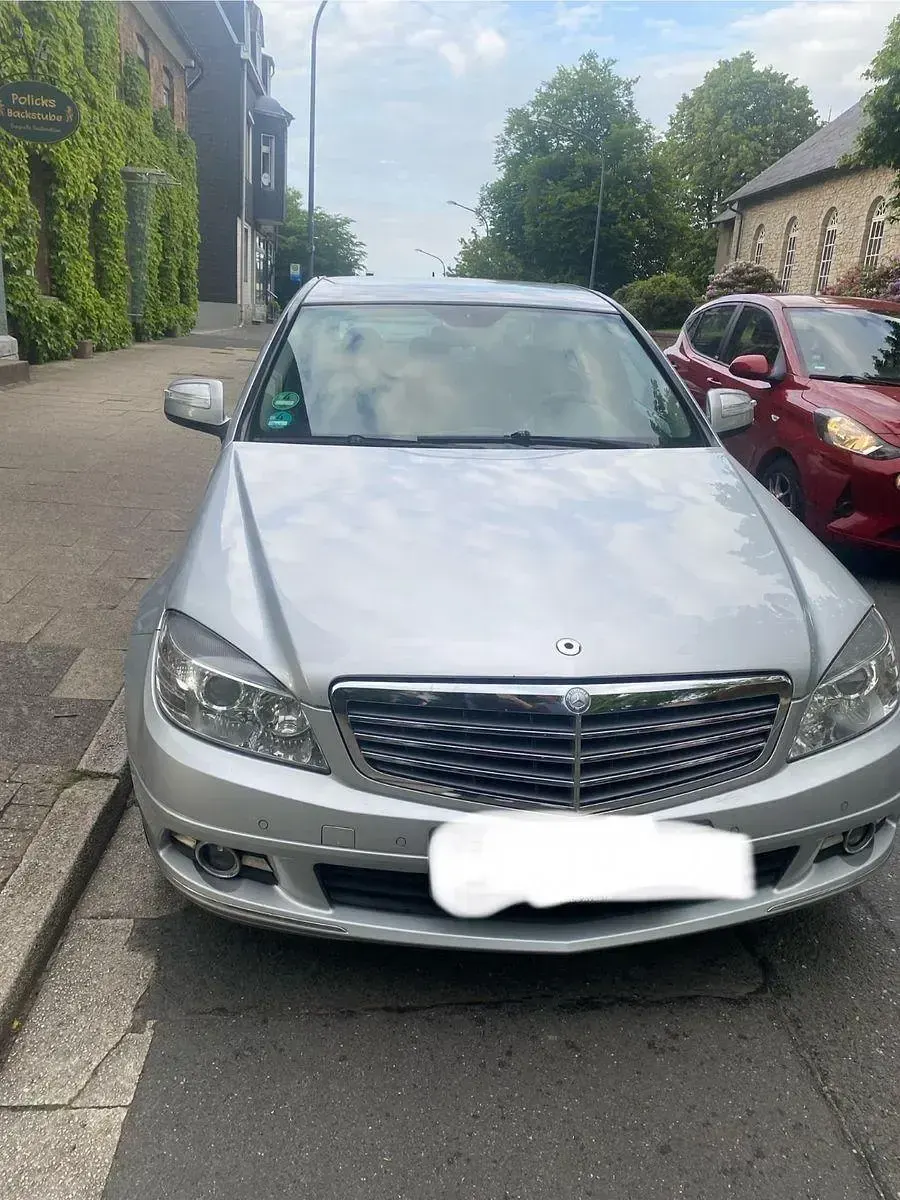 Gebraucht Mercedes C220 Elegance 170 PS (125 kW) 2008 Silber Limousine