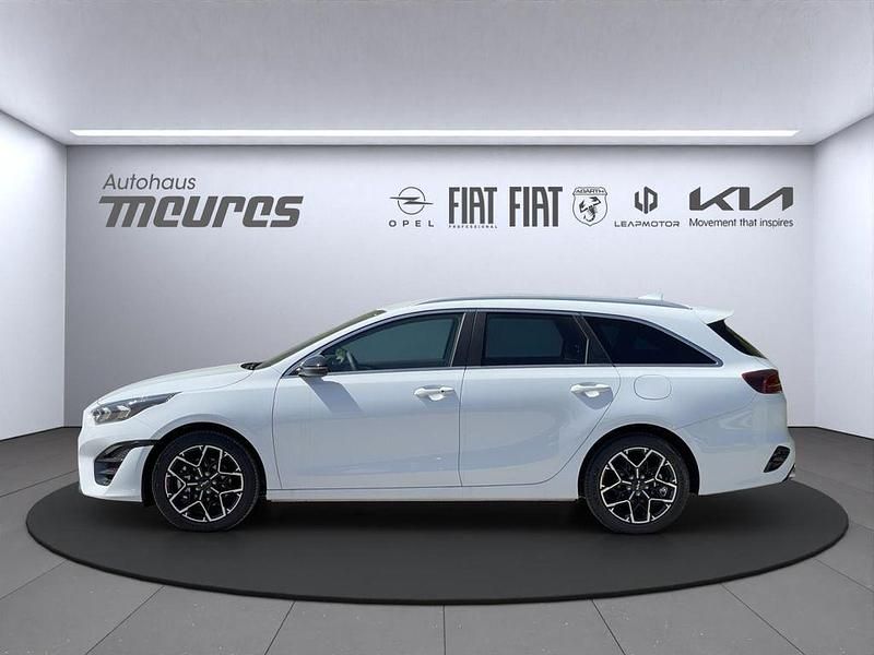 Neu Kia Ceed Sportswagon GT-Line 140 PS (102 kW) 2026 Casa white) (weiss Kombi