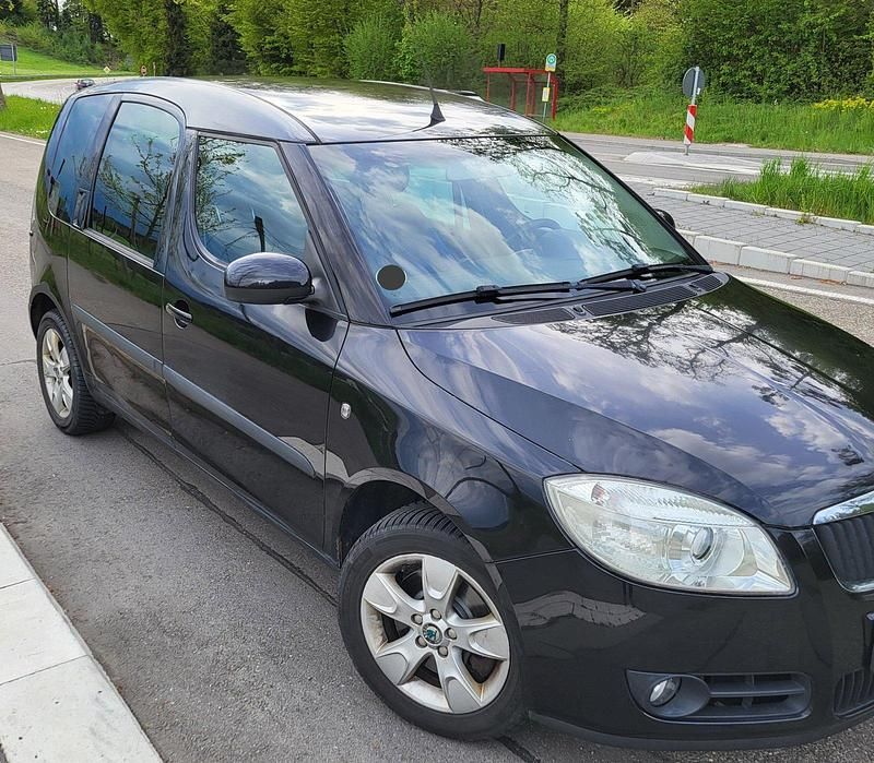 Schwarz Gebraucht 2007 Skoda Roomster Kombi | 2.750 € (Etwas zu teuer) - Bild 1/4
