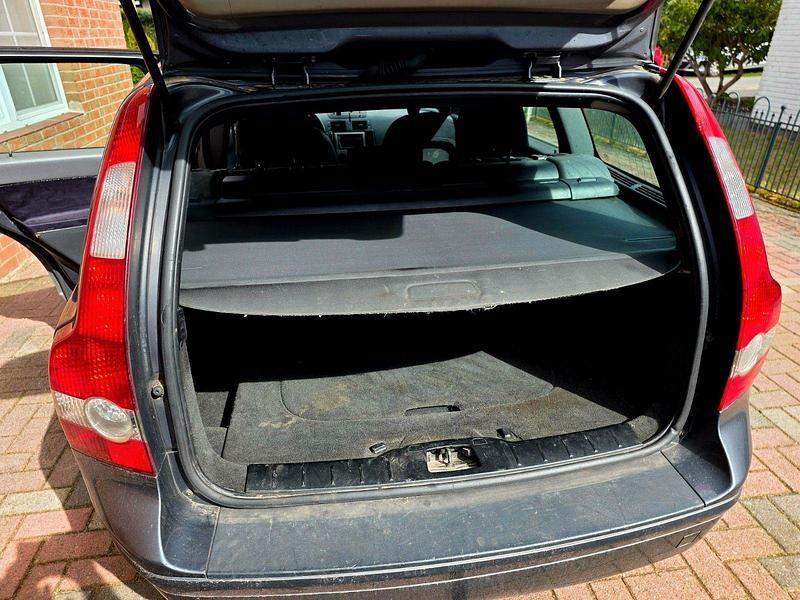 Gebraucht Volvo V50 Summum 136 PS (100 kW) 2004 Grau Kombi