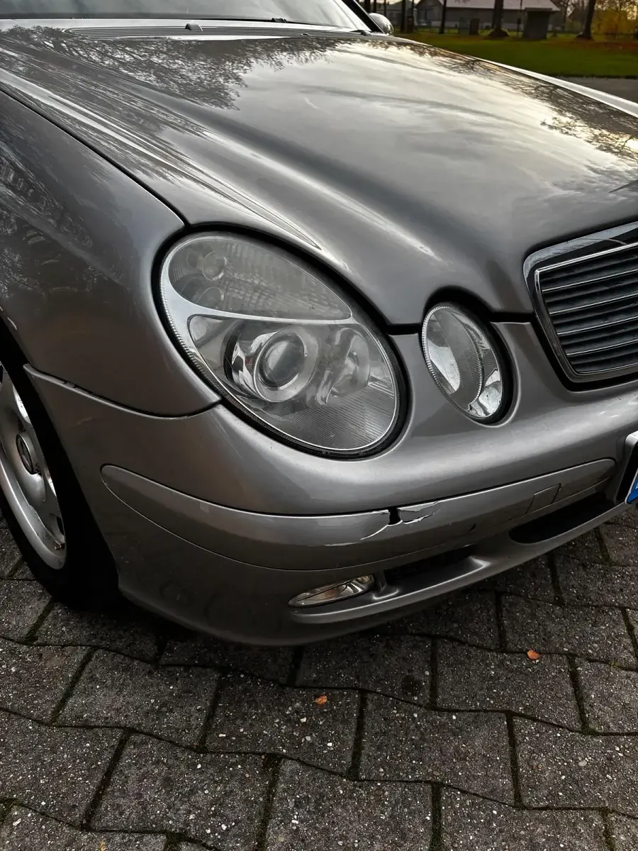 Gebraucht Mercedes E220 150 PS (110 kW) 2002 Braun Limousine
