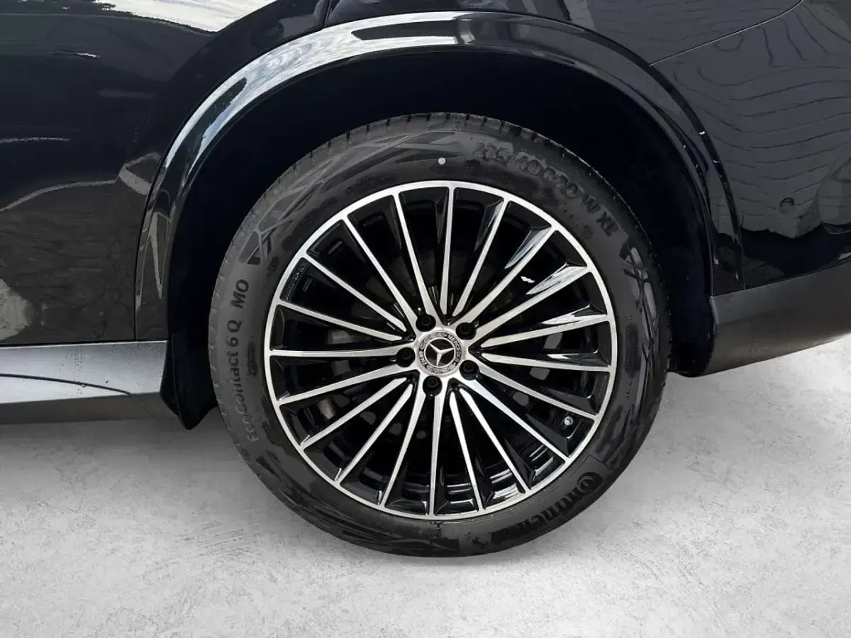 Gebraucht Mercedes GLC220 Premium 197 PS (144 kW) 2025 Schwarz SUV