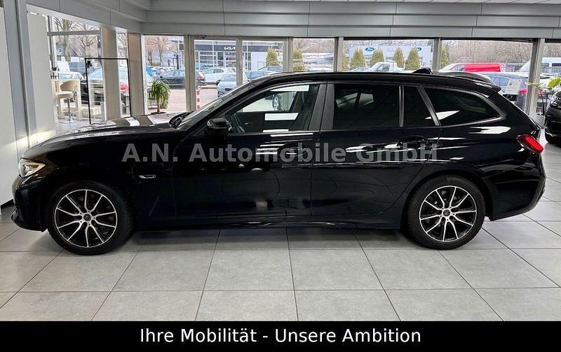 Gebraucht BMW 320e Advantage 163 PS (119 kW) 2022 Schwarz Limousine