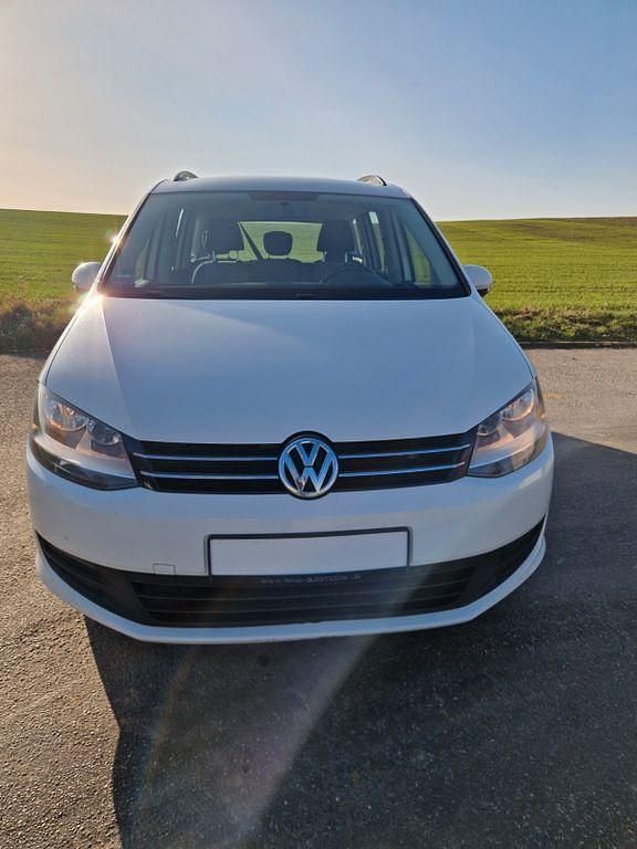 Gebraucht VW Sharan 140 PS (102 kW) 2012 Weiß Van / Kleinbus