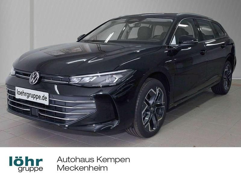 Grenadillschwarz metallic Neu 2025 VW Passat Business Kombi | 51.550 € (Fairer Preis) - Bild 1/4