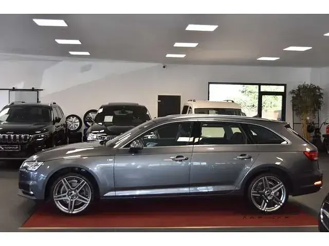Gebraucht Audi A4 S-Line 170 PS (125 kW) 2019 Monsungrau metallic Kombi