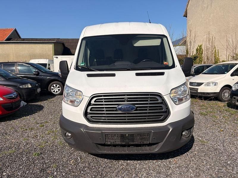 Gebraucht Ford Transit Trend 131 PS (96 kW) 2018 Weiß Van / Kleinbus