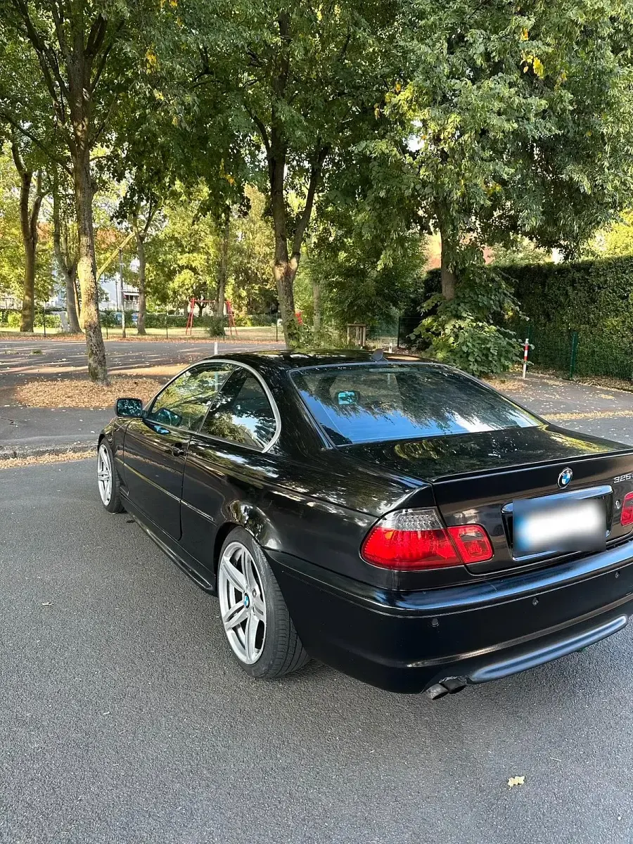 Gebraucht BMW 325 M Sport 192 PS (141 kW) 2001 Schwarz Coupé