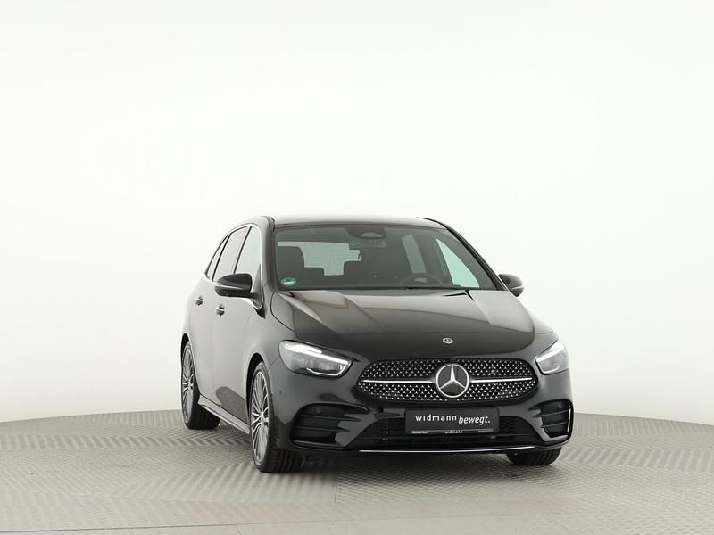 Gebraucht Mercedes B220 AMG 190 PS (139 kW) 2025 Unilack nachtschwarz Van / Kleinbus