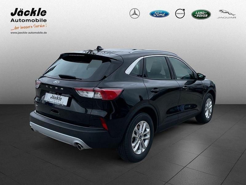 Usado Ford Kuga Titanium 120 HP (88 kW) 2023 Preto SUV