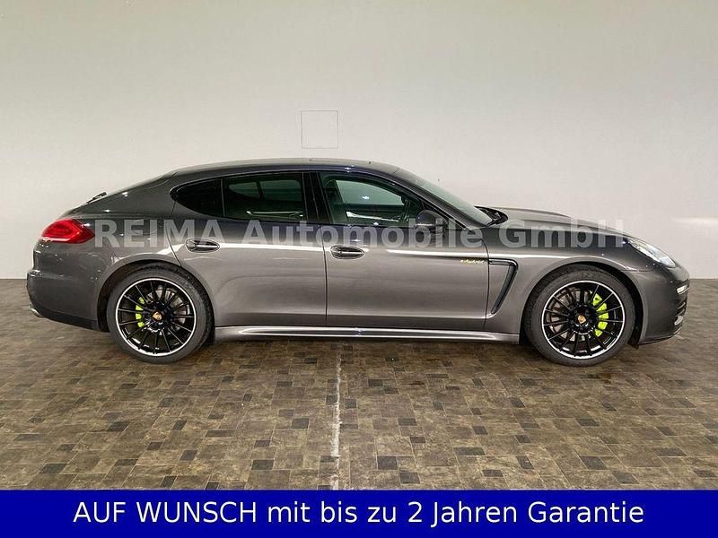 Achatgrau Gebraucht 2015 Porsche Panamera Limousine | 35.990 € - Bild 1/4