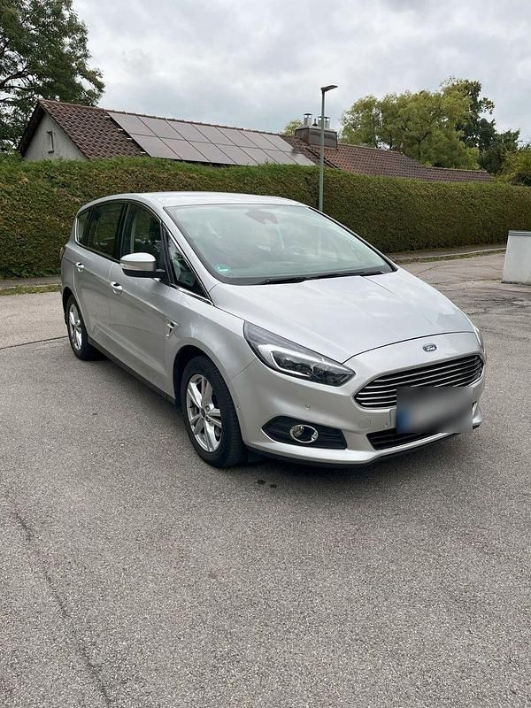 Silber Gebraucht 2017 Ford S-MAX Titanium Van / Kleinbus | 10.900 € (Superpreis) - Bild 1/4
