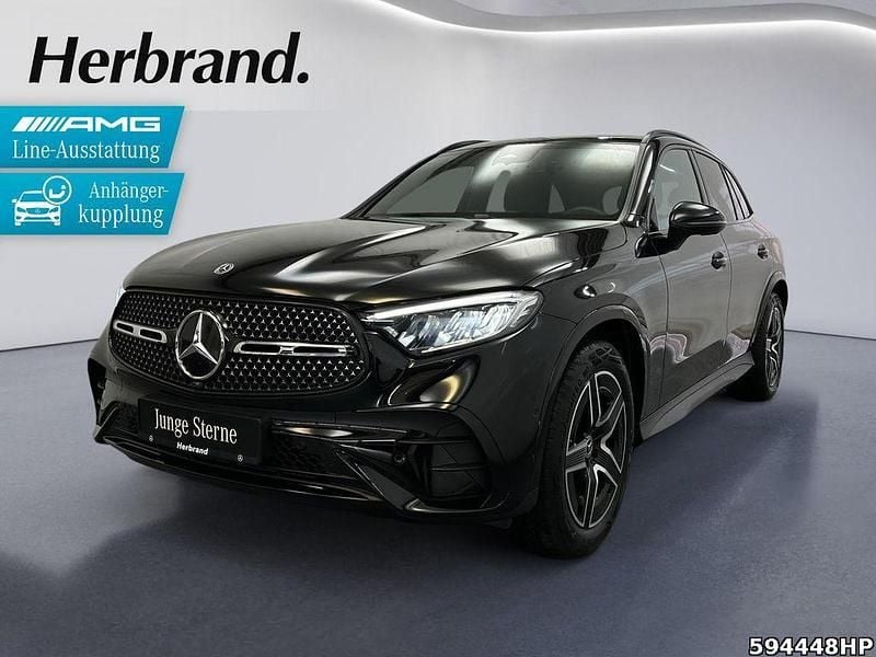 Unilack schwarz uni Gebraucht 2025 Mercedes GLC300 AMG SUV | 55.790 € (Superpreis) - Bild 1/4