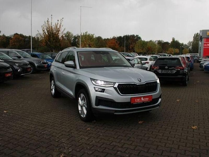 Silber Gebraucht 2021 Skoda Kodiaq Style SUV | 33.530 € (Fairer Preis) - Bild 1/4