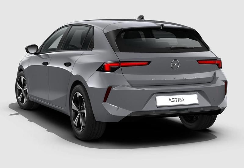 Neu Opel Astra 131 PS (96 kW) 2025 Grafik grau Limousine