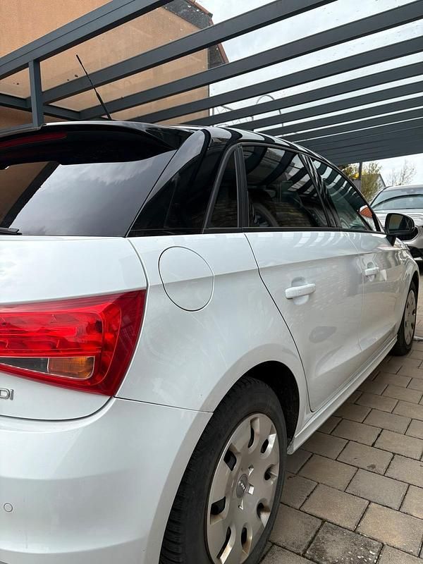 Gebraucht Audi A1 Sportback S-Line 105 PS (77 kW) 2014 Weiß Kleinwagen