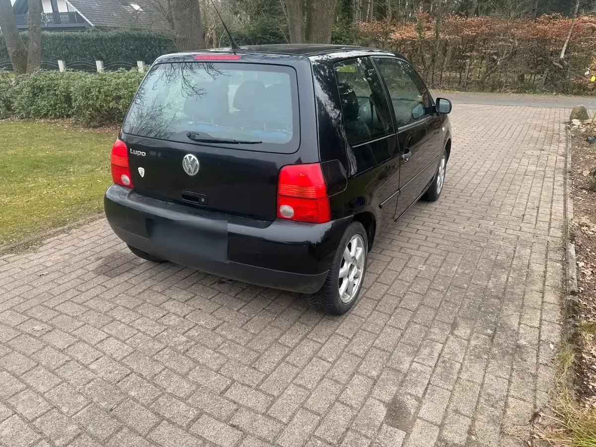 Używany VW Lupo 60 KM (44 kW) 2002 Czarny Hatchback