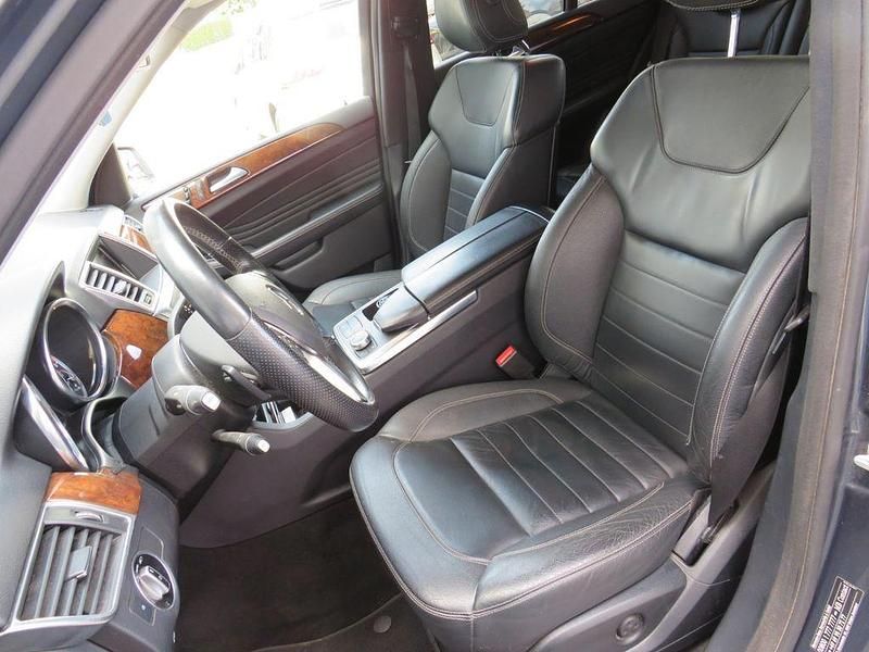 Gebraucht Mercedes ML350 258 PS (189 kW) 2015 Grau SUV
