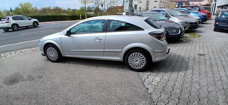 Gebraucht Opel Astra GTC 90 PS (66 kW) 2008 Silber Coupé