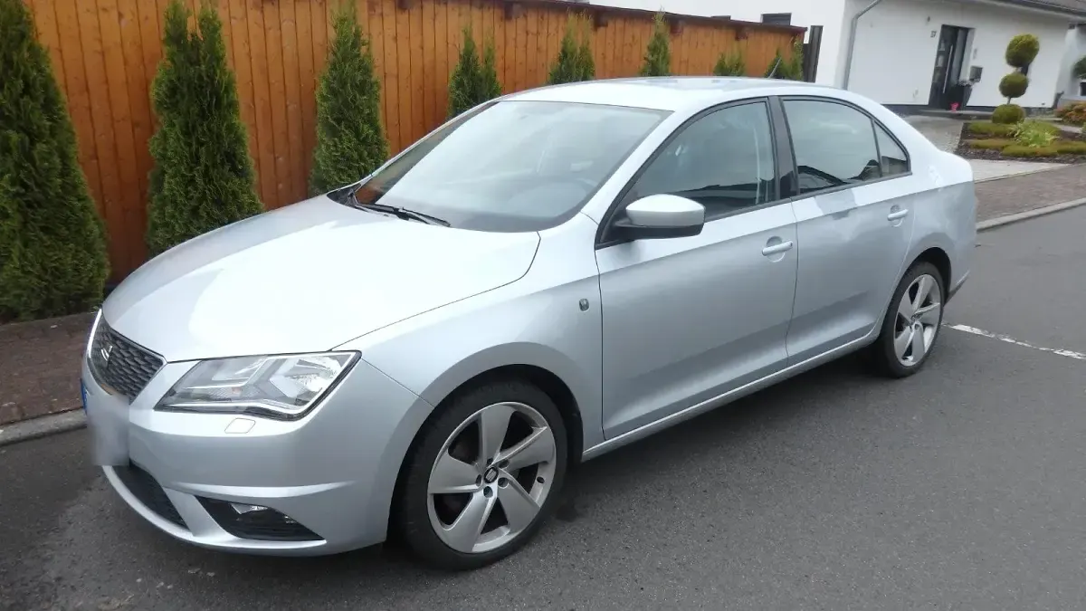 Gebraucht Seat Toledo 4You 105 PS (77 kW) 2014 Silber Kleinwagen