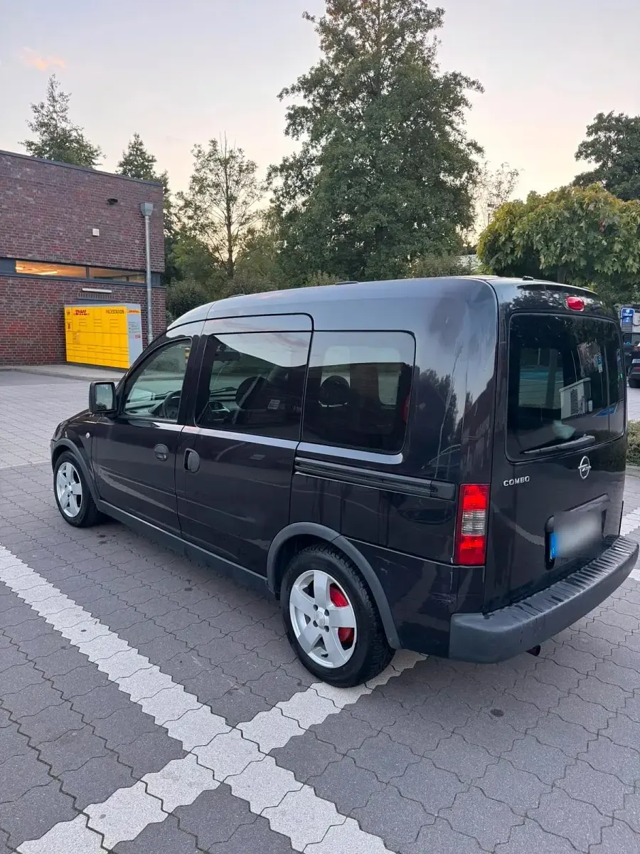Gebraucht Opel Combo 90 PS (66 kW) 2008 Schwarz Van / Kleinbus
