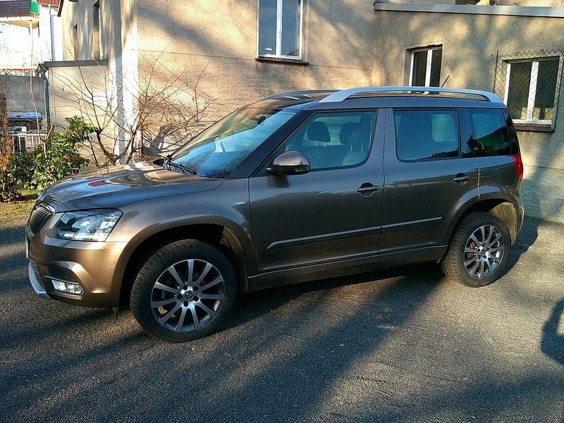 Gebraucht Skoda Yeti 110 PS (80 kW) 2015 Braun SUV