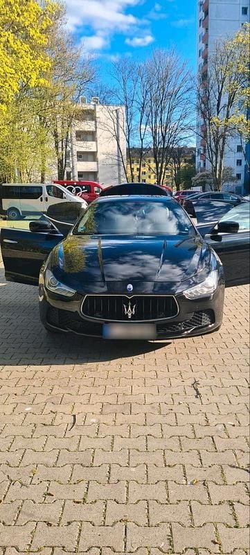 Gebraucht Maserati Ghibli 275 PS (202 kW) 2016 Schwarz Limousine