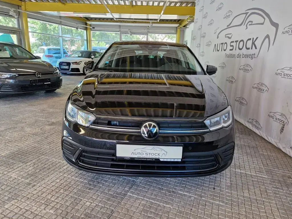 Gebraucht VW Polo Life 95 PS (69 kW) 2023 Schwarz Kleinwagen