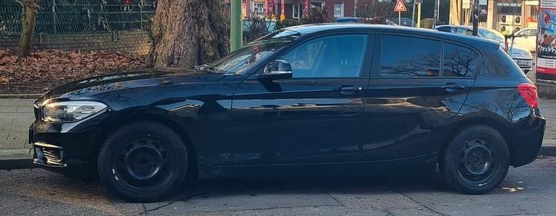 Schwarz Gebraucht 2017 BMW 116 Sport Line Kleinwagen | 7.999 € (Guter Preis) - Bild 1/4