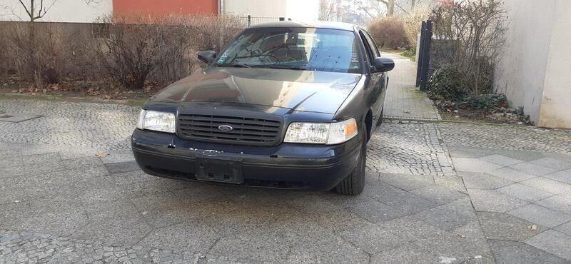 Schwarz Gebraucht 1998 Ford Crown Victoria Limousine | 6.490 € - Bild 1/4