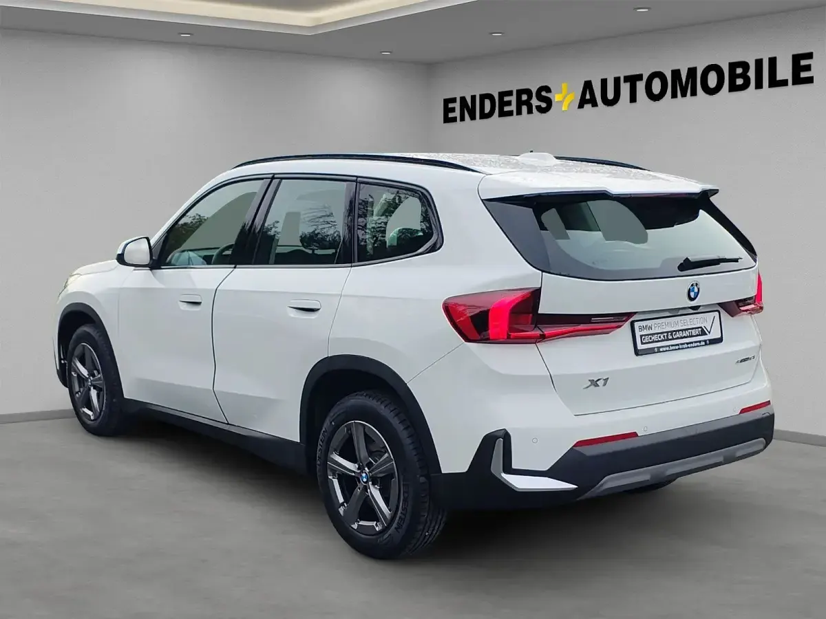 Gebraucht BMW X1 Sport Line 136 PS (100 kW) 2024 Weiss SUV