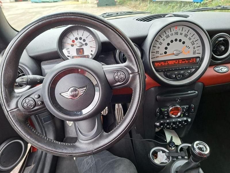 Gebraucht Mini Cooper Cabriolet 184 PS (135 kW) 2011 Rot Cabrio